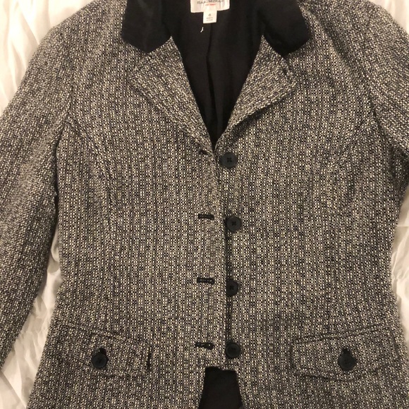 Blazer - Picture 3 of 3